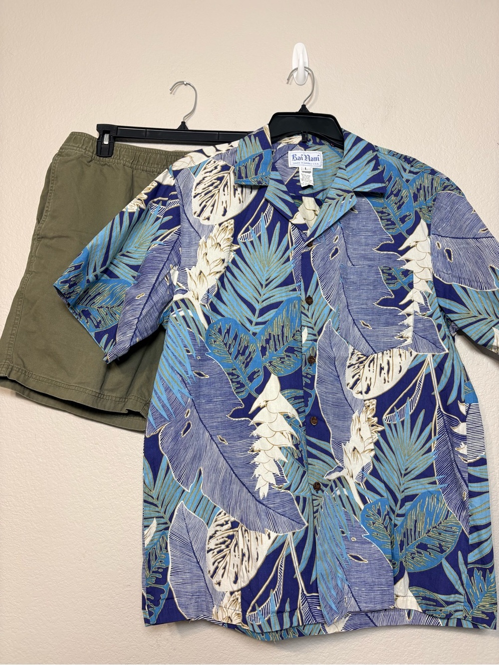 Men’s Hawaiian Outfit Vintage Rai Nani Tropical Camp Shirt Reyn Spooner Shorts L